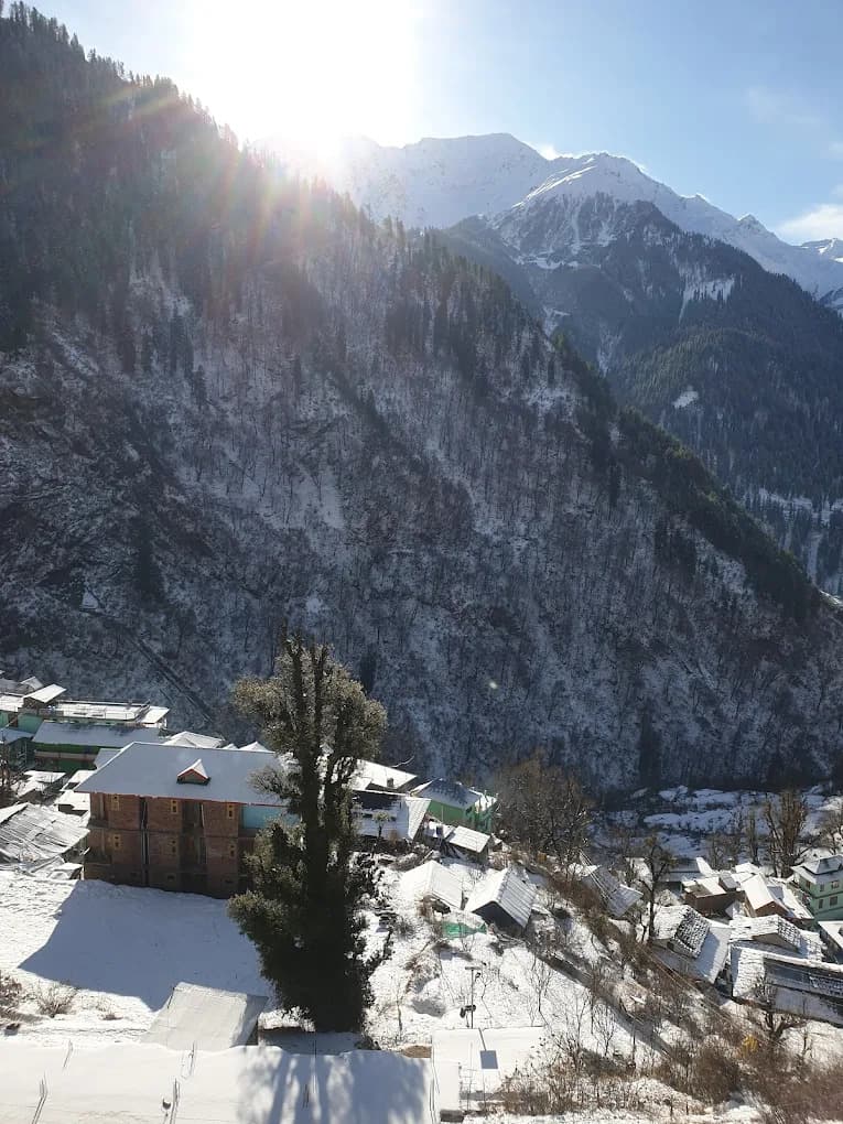 Tosh river stream trek nearby
